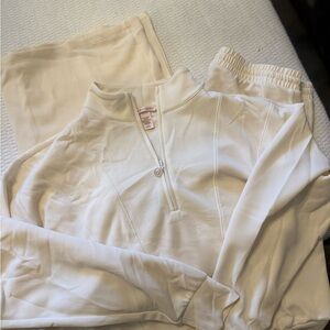 VS Cream Quarter-Zip Sweatshirt and Pants Set